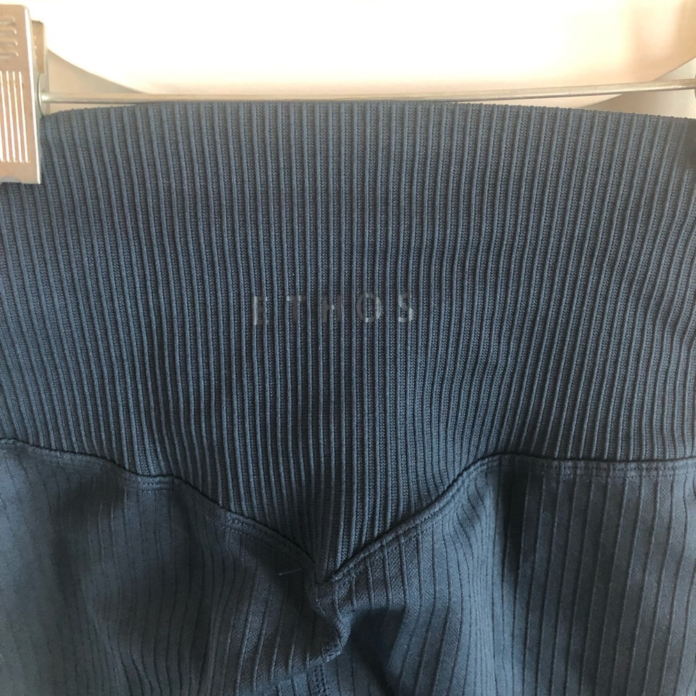 Ethos Ribbed 7/8 Length - Picture 3 of 3